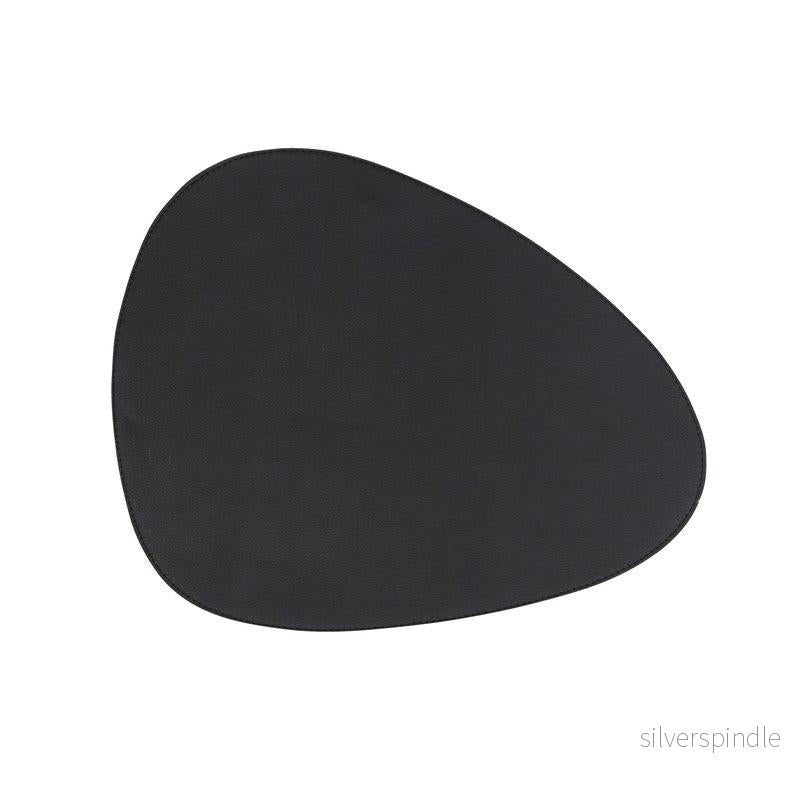 Lexie svart bordstablett 34x42cm
