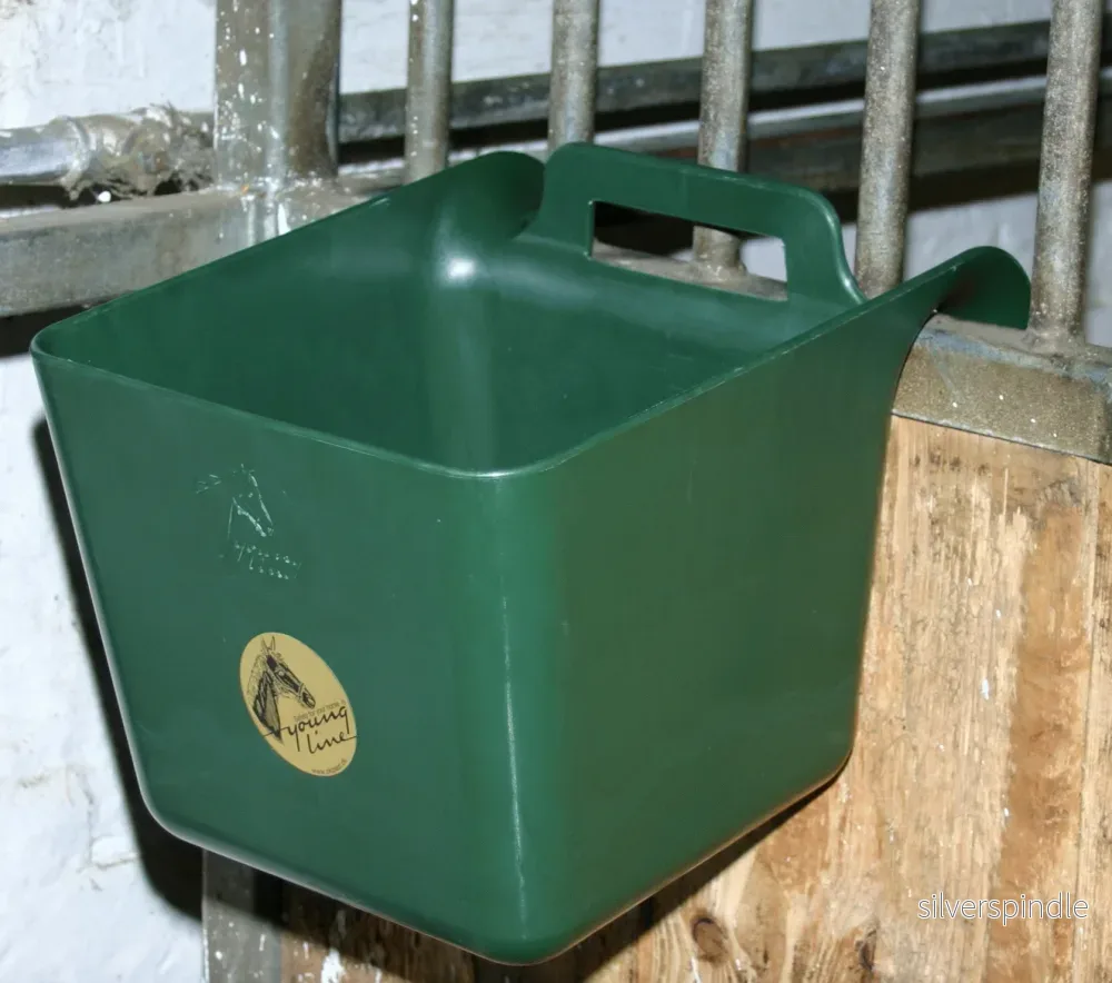 OK Plast Matningsskål med upphängning och handtag 11 l Grön - Bild 3