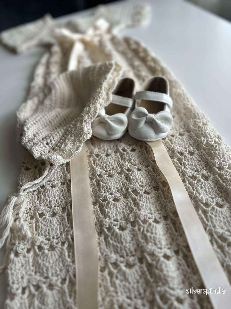 HANDMADE CHRISTENING DRESS WITH HAT - Bild 3
