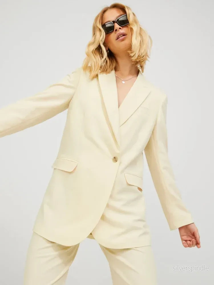 MARY BLAZER - Bild 3
