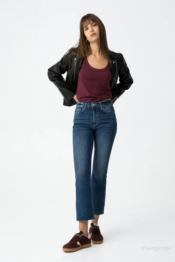 MEGAN 48 JEANS