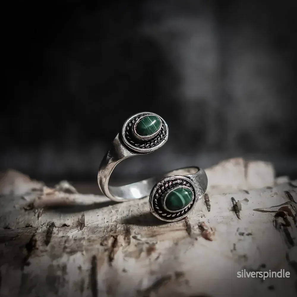 Spiralring med Malakiter