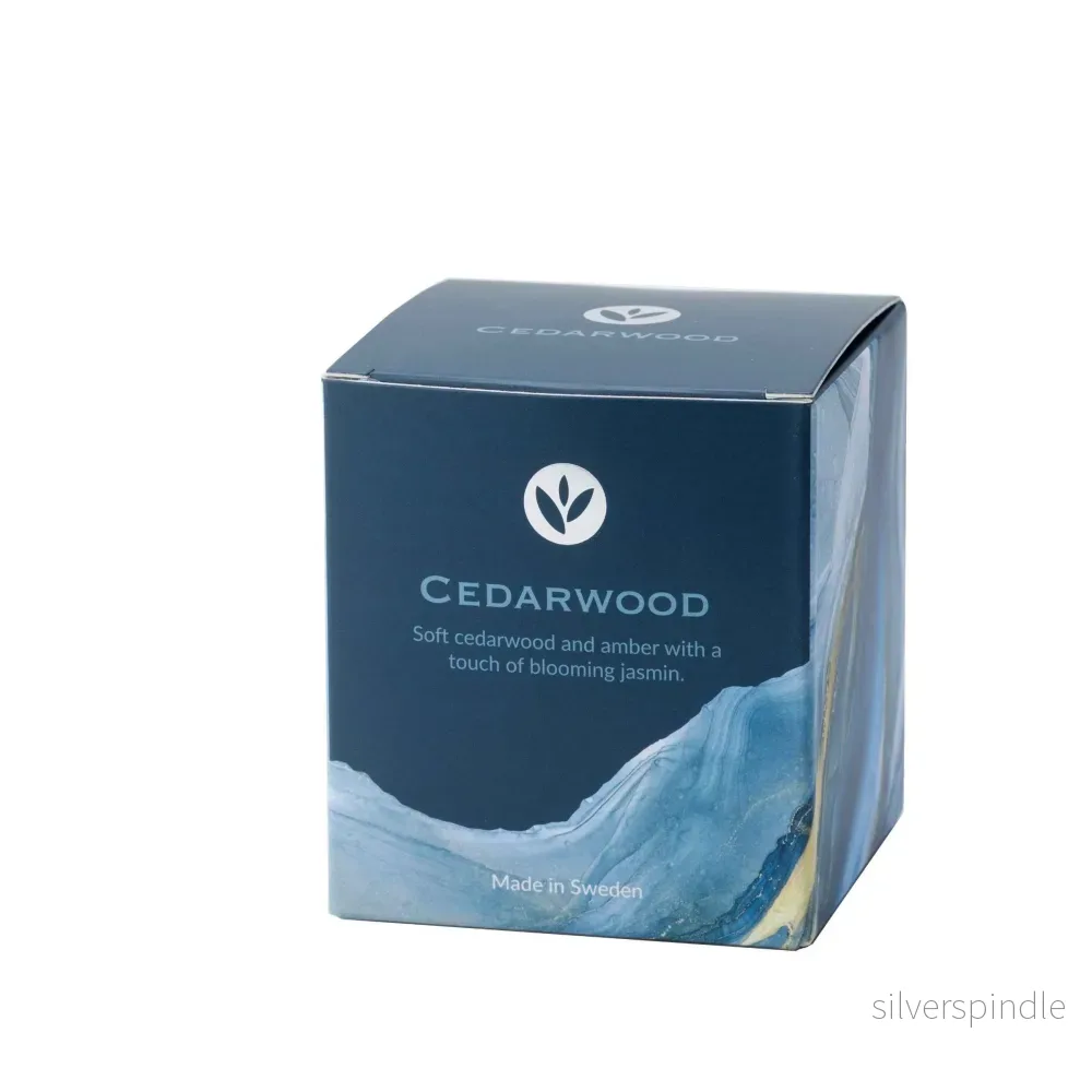 Cedarwood Scented Candle 220 g - Bild 2