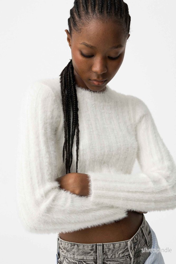 NAVY COZY FLUFFY SWEATER NAVY COZY FLUFFY SWEATER