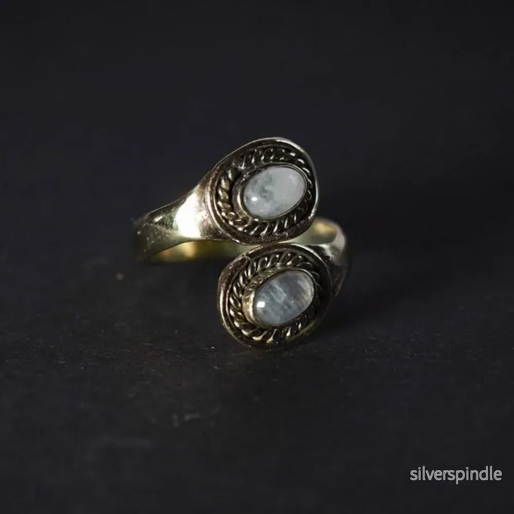 Spiralring med Månstenar - Bild 3