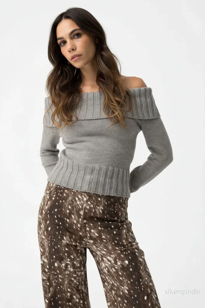 Cavern Off-Shoulder Sweater