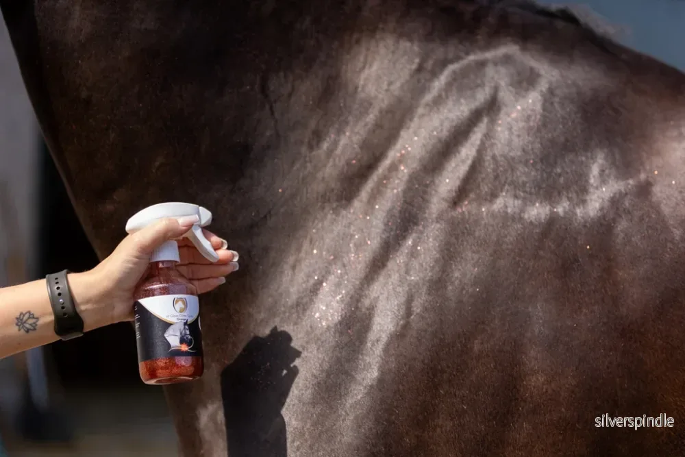 Excellent Horse Hi Gloss Glitter Spray Orange 250 ml - Bild 2