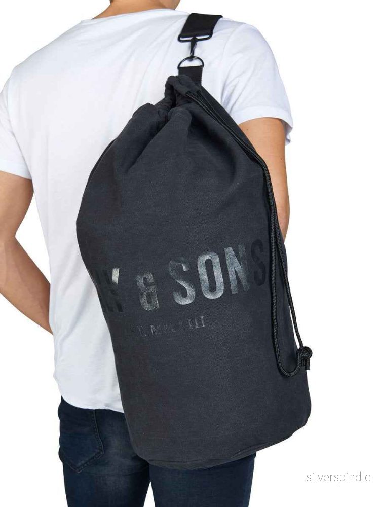 DUFFEL BAG
