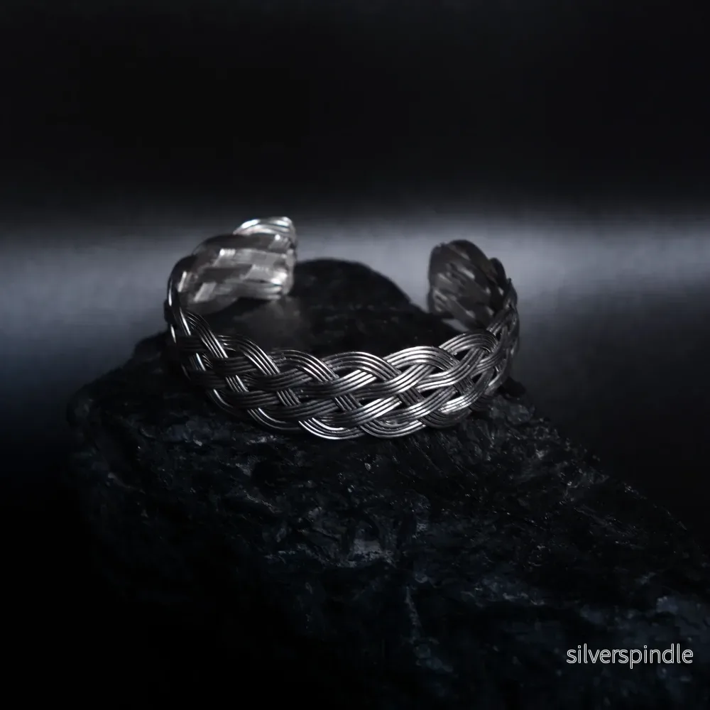 Valve flätat armband