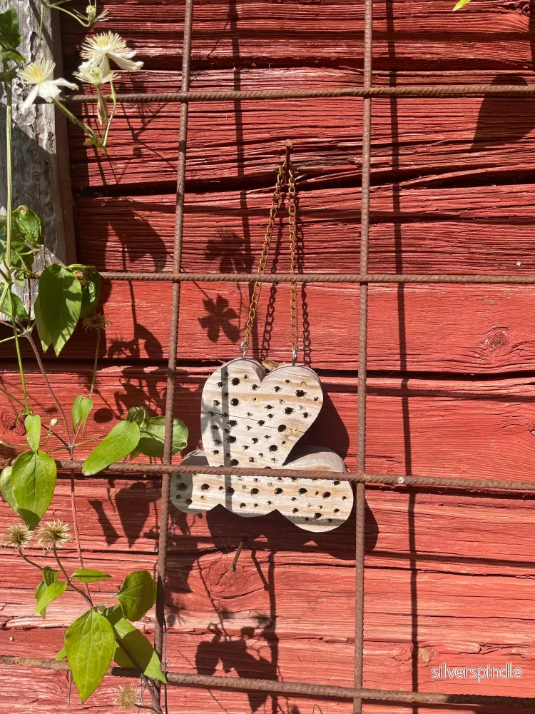 Ötökkähotelli Otto, Insect hotel