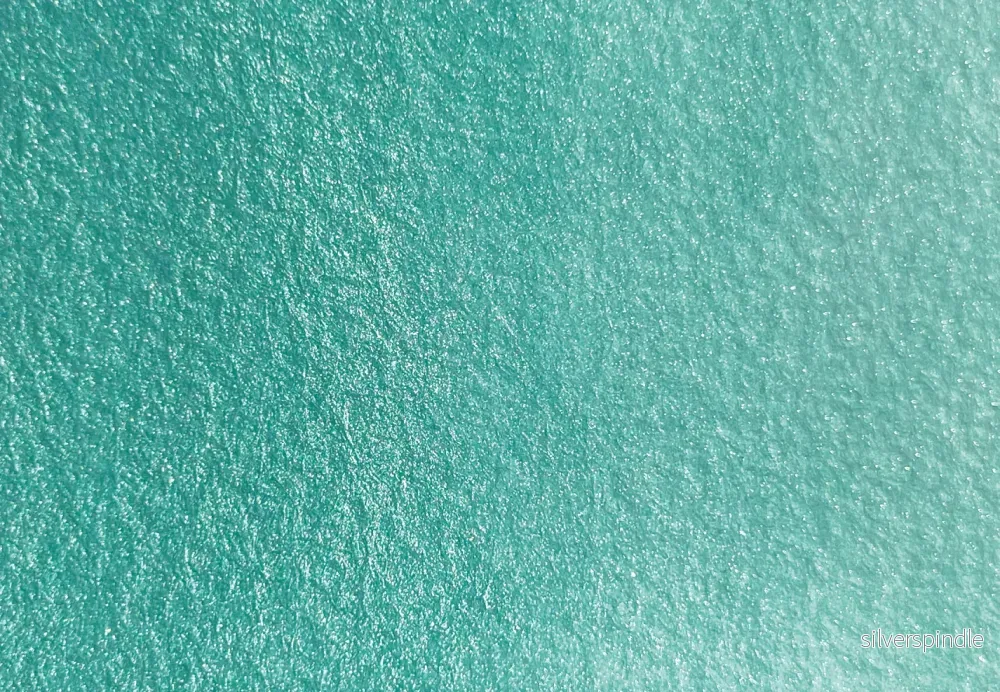 AG 640 Iridescent Seafoam