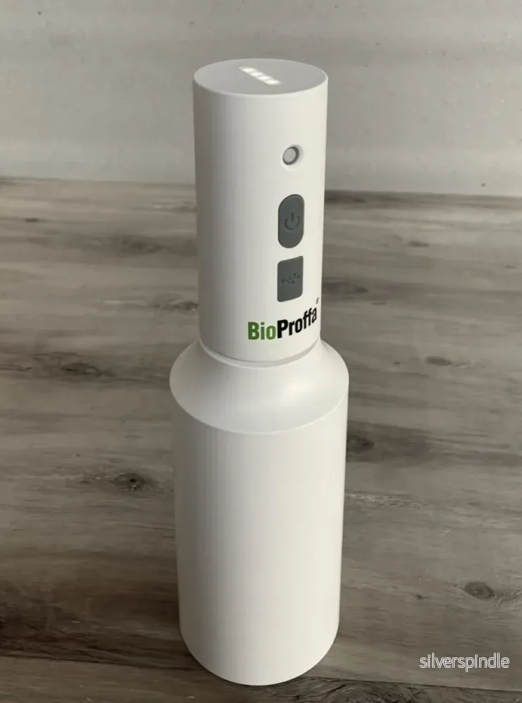 Hienosumutin BioProffa Usva, akkukäyttöinen, 750ml Hienosumutin BioProffa Usva, akkukäyttöinen, 750ml
