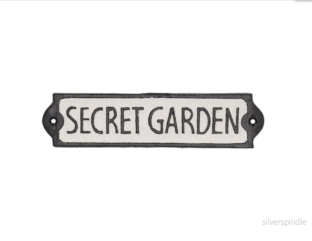 Secret Garden -kyltti, valurauta