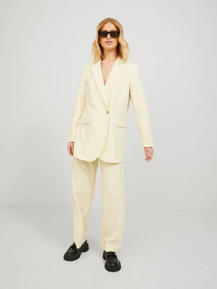 MARY BLAZER - Bild 2