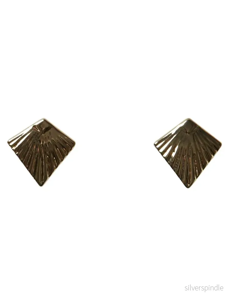 SMILLI EARSTUD BOX