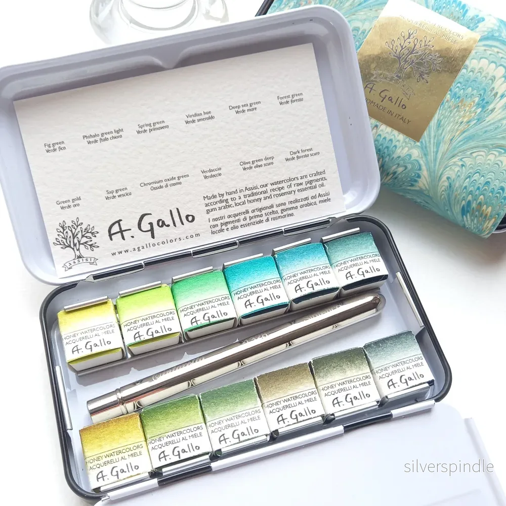 Green palette – akvarellset med 12 färger Green palette – akvarellset med 12 färger