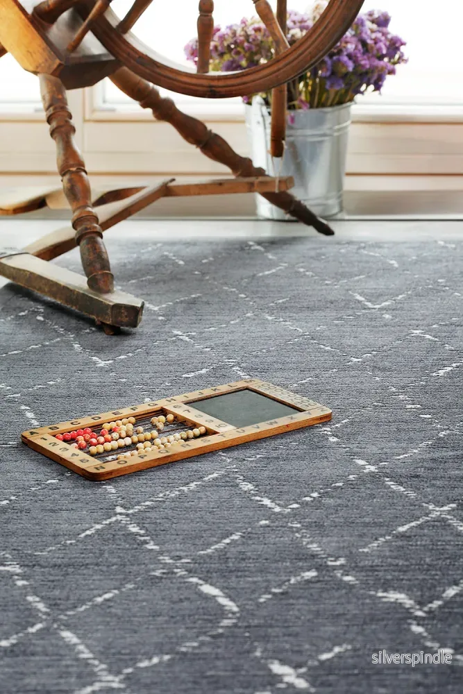 Voose Grey Voose Grey