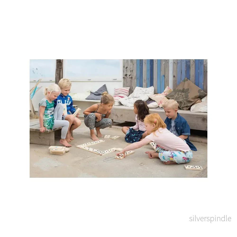 BS Toys Giant Wooden Dominoes – Stort Dominospel i Trä BS Toys Giant Wooden Dominoes – Stort Dominospel i Trä